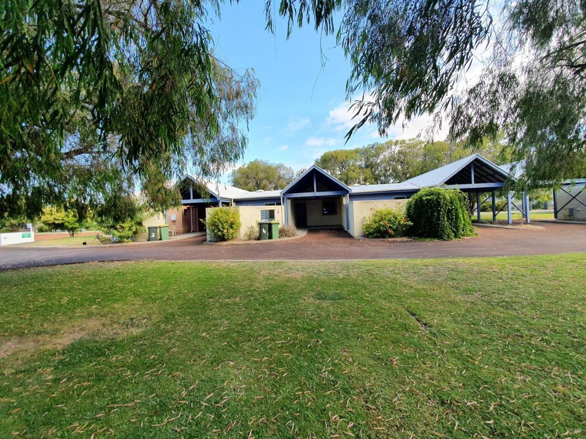 Busselton Holiday Units מראה חיצוני תמונה